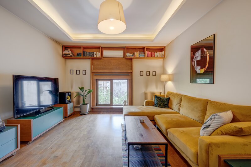 Academiei nr. 9, ultracentral, apartament spectaculos cu terasa de 87 mp.